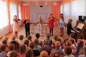 Концерт с участием педагогов и учеников детской музыкальной школы №3. 