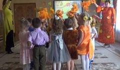 Танец "Посмотрите-ка на нас!" в исполнении детей группы №5