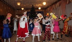 Танец "Новый год" в исполнении детей подг.гр. №9