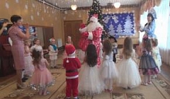 "Дед Мороз" - танец в исполнении детей гр. №3