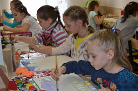 Школьный  творческий   конкурс по  композиции среди  детей  начальной  школы «Театр  глазами детей».