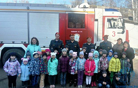 Пожарные в гостях у дошкольников