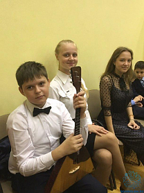 Школьная "Музыкальная филармония" провела концерт в общеобразовательной школе № 41