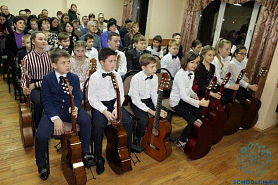 «Первые шаги в мир музыки» - концерт первоклассников отделения народных инструментов