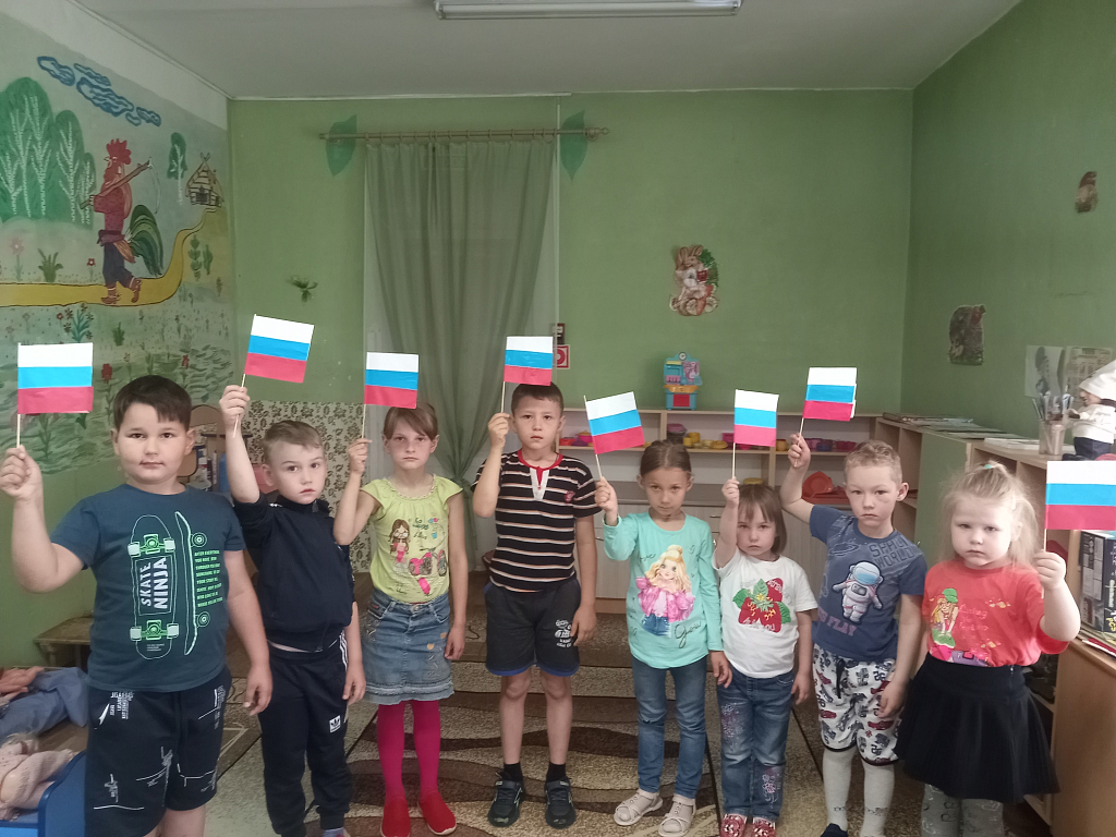Конструирование из бумаги  Флаг России | Школьный портал Республики  Мордовия