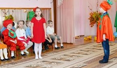 Песня "Гадание на ромашке". Исполняет Настя Ирикина, подготовительная к школе группа.