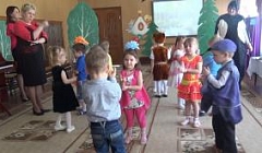 Танец "Раз-ладошка, два - ладошка" в исполнении детей гр №5